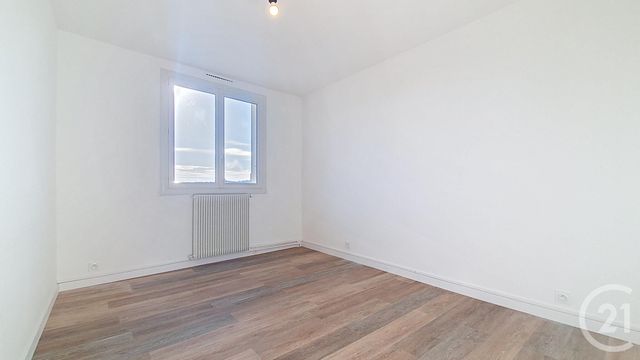 Appartement à vendre - 3 pièces - 66 m2 - La Riche - 37 - CENTRE