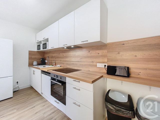 Appartement Chambre à louer - 7 pièces - 14,12 m2 - Tours - 37 - CENTRE
