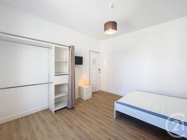 Appartement Chambre à louer - 7 pièces - 14,12 m2 - Tours - 37 - CENTRE