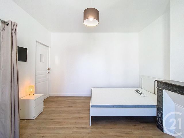 Appartement Chambre à louer - 7 pièces - 14,12 m2 - Tours - 37 - CENTRE