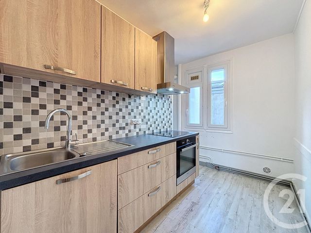 Appartement T4 &agrave; louer - 4 pi&egrave;ces - 95 m2 - Tours - 37 - CENTRE