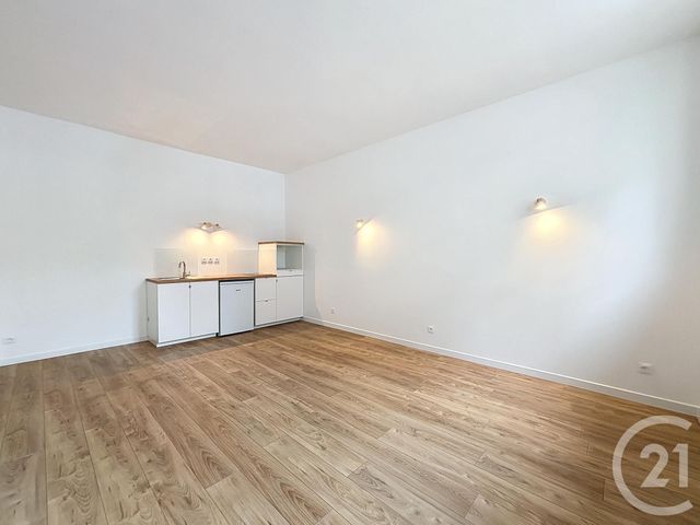 Appartement Studio &agrave; louer - 1 pi&egrave;ce - 25,33 m2 - Tours - 37 - CENTRE
