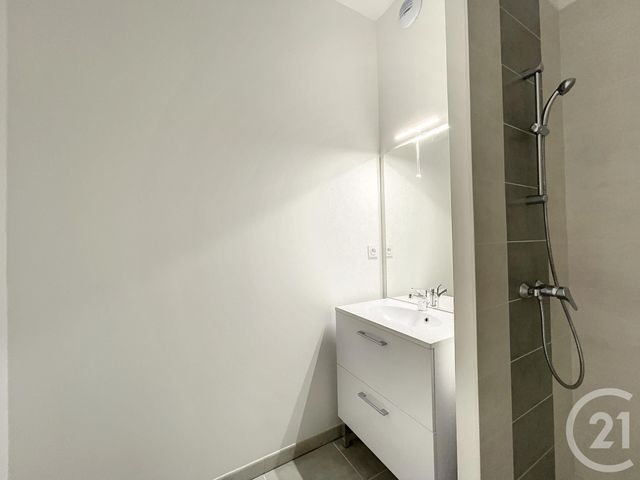 Appartement T2 &agrave; louer - 2 pi&egrave;ces - 39,04 m2 - Tours - 37 - CENTRE