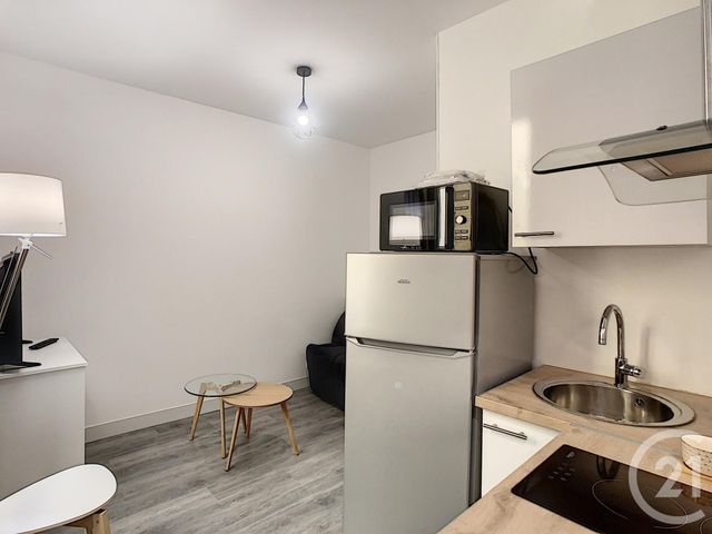 Appartement T1 &agrave; louer - 1 pi&egrave;ce - 13,25 m2 - Tours - 37 - CENTRE