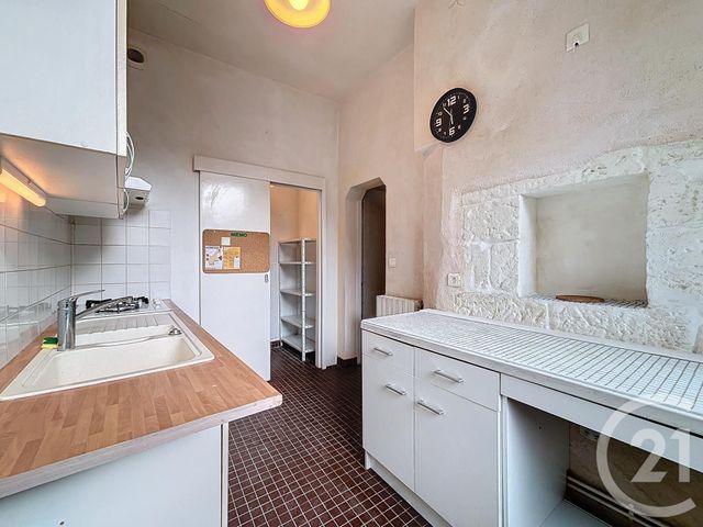 Maison &agrave; louer - 5 pi&egrave;ces - 103,50 m2 - Rochecorbon - 37 - CENTRE