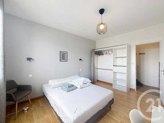 Appartement Chambre &agrave; louer - 6 pi&egrave;ces - 10,92 m2 - Tours - 37 - CENTRE