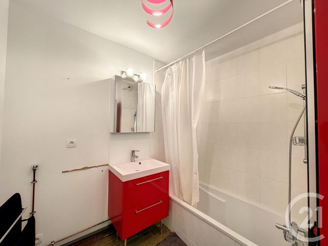 Appartement T3 &agrave; louer - 3 pi&egrave;ces - 62,90 m2 - Tours - 37 - CENTRE