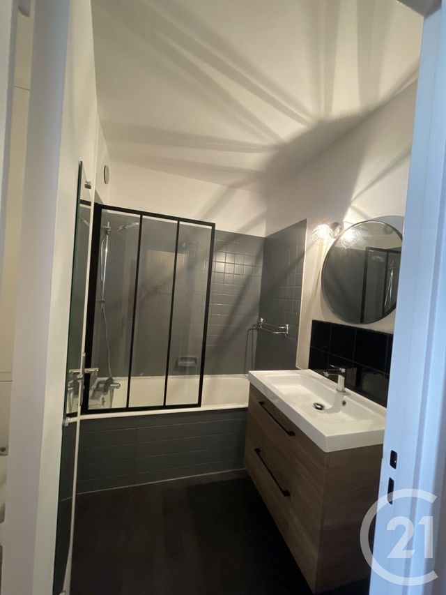 Appartement T1 &agrave; louer - 1 pi&egrave;ce - 26,93 m2 - Tours - 37 - CENTRE