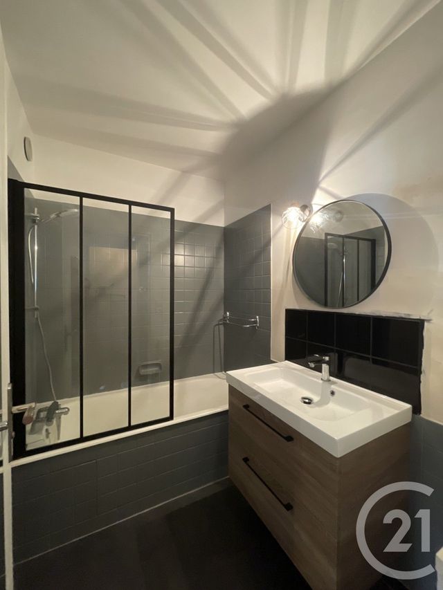 Appartement T1 &agrave; louer - 1 pi&egrave;ce - 26,93 m2 - Tours - 37 - CENTRE