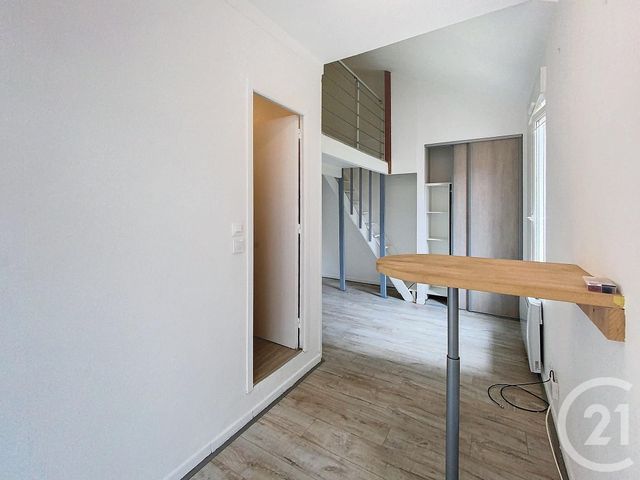 Appartement T1 &agrave; louer - 1 pi&egrave;ce - 21,99 m2 - Tours - 37 - CENTRE