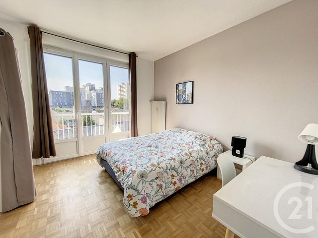 Appartement Chambre &agrave; louer - 6 pi&egrave;ces - 10,30 m2 - Tours - 37 - CENTRE