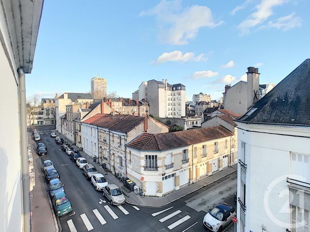 Appartement T1 &agrave; louer - 1 pi&egrave;ce - 17,90 m2 - Tours - 37 - CENTRE