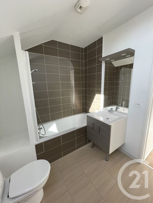 Appartement F1 &agrave; louer - 1 pi&egrave;ce - 26,80 m2 - Brie Comte Robert - 77 - ILE-DE-FRANCE