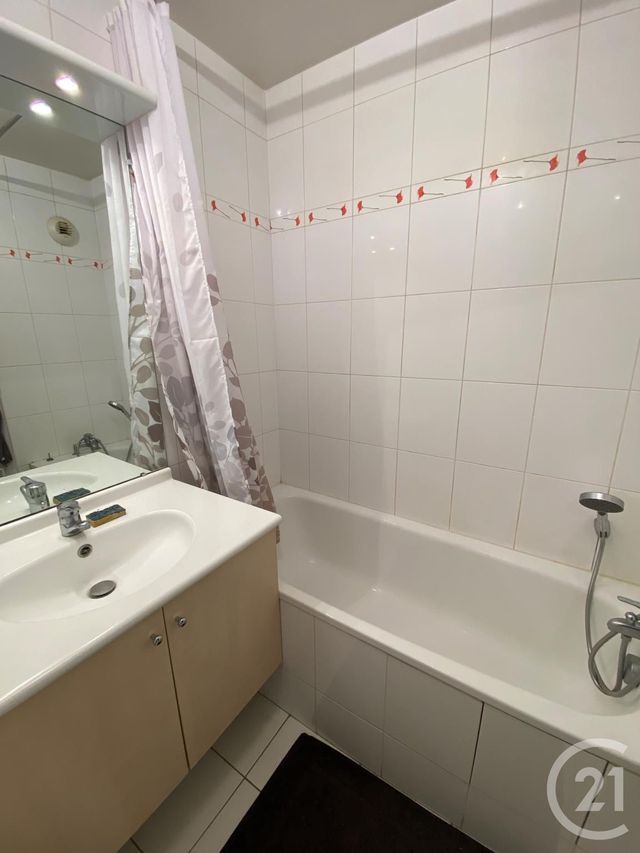 Appartement F2 &agrave; louer - 2 pi&egrave;ces - 40,20 m2 - Brie Comte Robert - 77 - ILE-DE-FRANCE