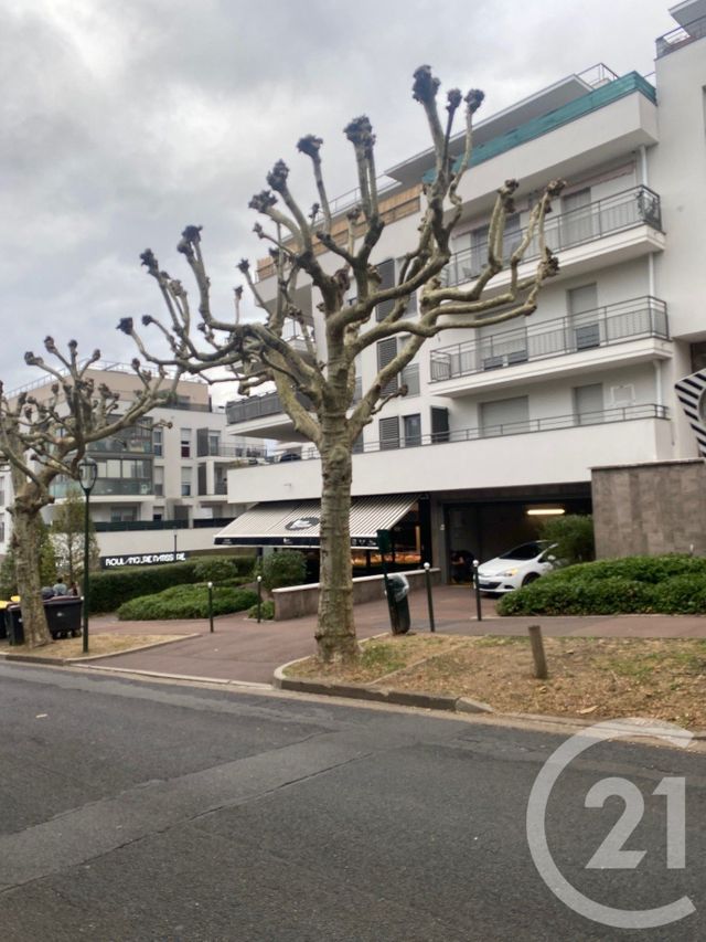 Parking &agrave; louer - 45 m2 - Boissy St Leger - 94 - ILE-DE-FRANCE