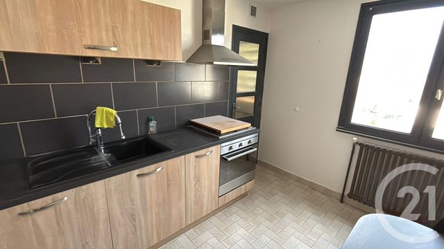 Appartement T4 &agrave; louer - 4 pi&egrave;ces - 75,40 m2 - Bourg En Bresse - 01 - RHONE-ALPES