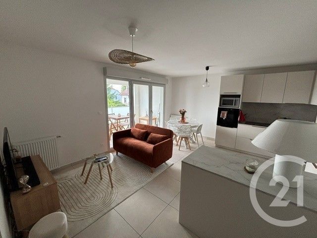 Appartement T3 &agrave; louer - 3 pi&egrave;ces - 59,66 m2 - Bourg En Bresse - 01 - RHONE-ALPES