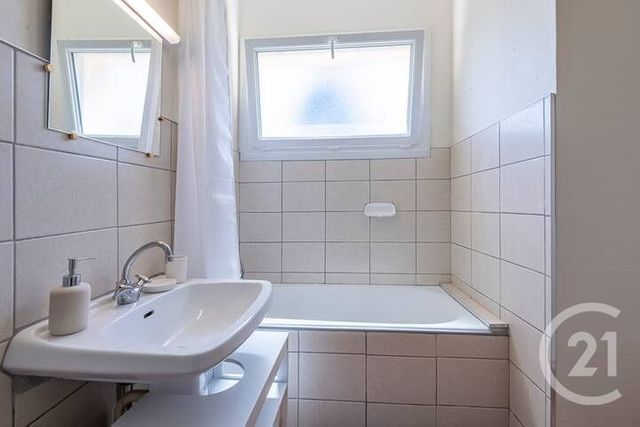 Appartement Studio &agrave; louer - 1 pi&egrave;ce - 29 m2 - Ceyzeriat - 01 - RHONE-ALPES