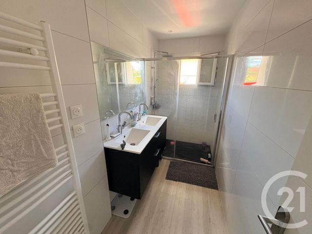 Maison &agrave; louer - 5 pi&egrave;ces - 180 m2 - St Denis Les Bourg - 01 - RHONE-ALPES