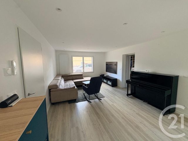 Maison &agrave; louer - 5 pi&egrave;ces - 180 m2 - St Denis Les Bourg - 01 - RHONE-ALPES