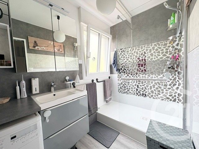 Appartement T4 &agrave; vendre - 4 pi&egrave;ces - 87,80 m2 - Bourg En Bresse - 01 - RHONE-ALPES