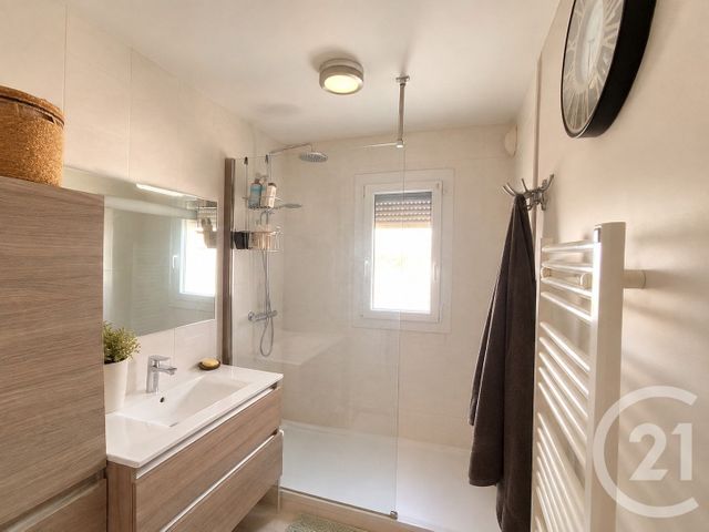 Appartement T3 &agrave; vendre - 3 pi&egrave;ces - 64,79 m2 - Bourg En Bresse - 01 - RHONE-ALPES