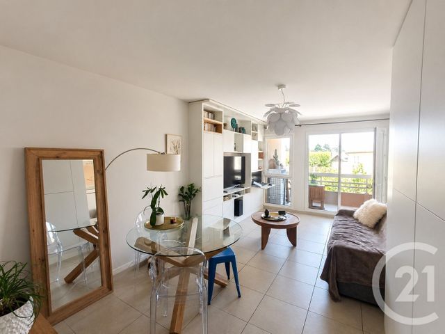 Appartement T3 &agrave; vendre - 3 pi&egrave;ces - 64,79 m2 - Bourg En Bresse - 01 - RHONE-ALPES