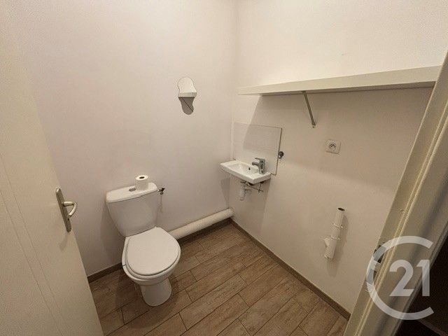 Appartement T2 &agrave; louer - 2 pi&egrave;ces - 42,44 m2 - Bourg En Bresse - 01 - RHONE-ALPES