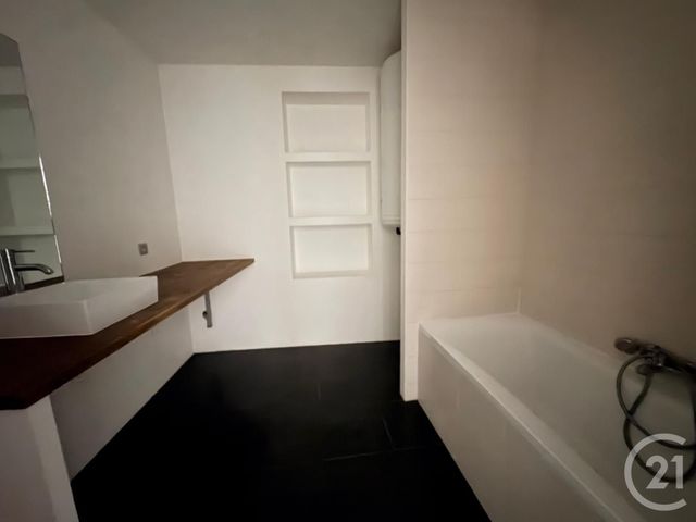 Appartement &agrave; vendre - 3 pi&egrave;ces - 75 m2 - Bourg En Bresse - 01 - RHONE-ALPES