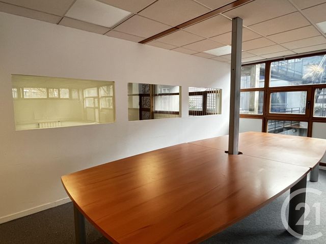 Local commercial à louer - 136.0 m2 - 92 - Hauts-de-Seine