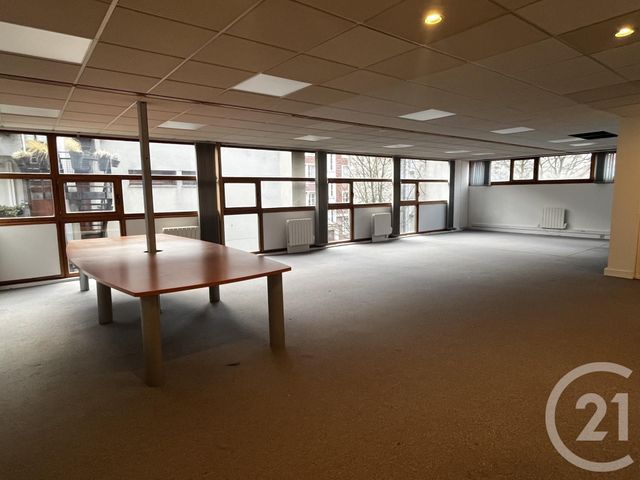 Local commercial à louer - 136.0 m2 - 92 - Hauts-de-Seine