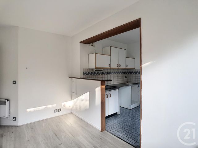 Appartement F1 &agrave; louer - 1 pi&egrave;ce - 30,90 m2 - Paris - 75014 - ILE-DE-FRANCE