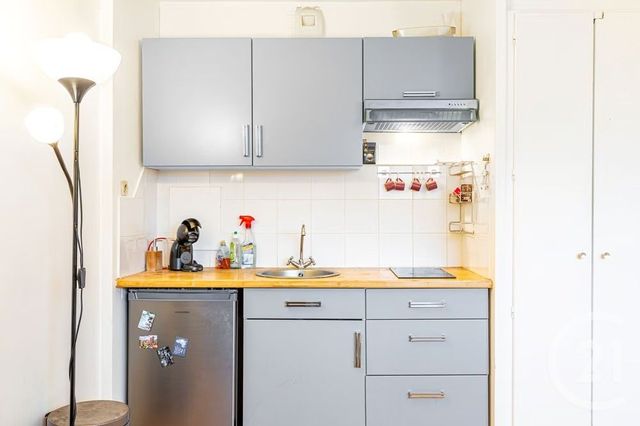 Appartement F1 &agrave; louer - 1 pi&egrave;ce - 24,60 m2 - Paris - 75015 - ILE-DE-FRANCE