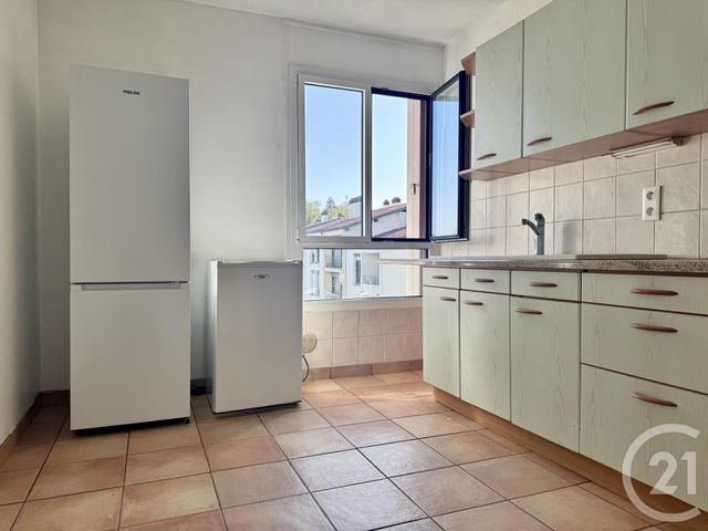 Appartement F4 &agrave; louer - 4 pi&egrave;ces - 79,66 m2 - St Jean De Luz - 64 - AQUITAINE