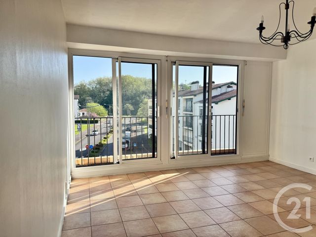 Appartement F4 &agrave; louer - 4 pi&egrave;ces - 79,66 m2 - St Jean De Luz - 64 - AQUITAINE