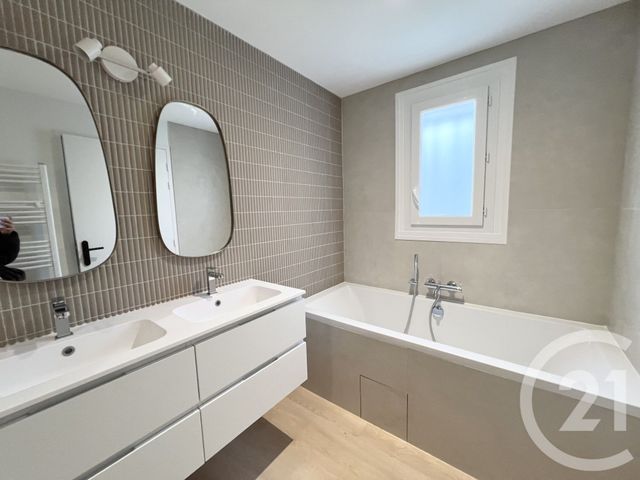 Appartement T4 à vendre - 4 pièces - 120,08 m2 - St Jean De Luz - 64 - AQUITAINE