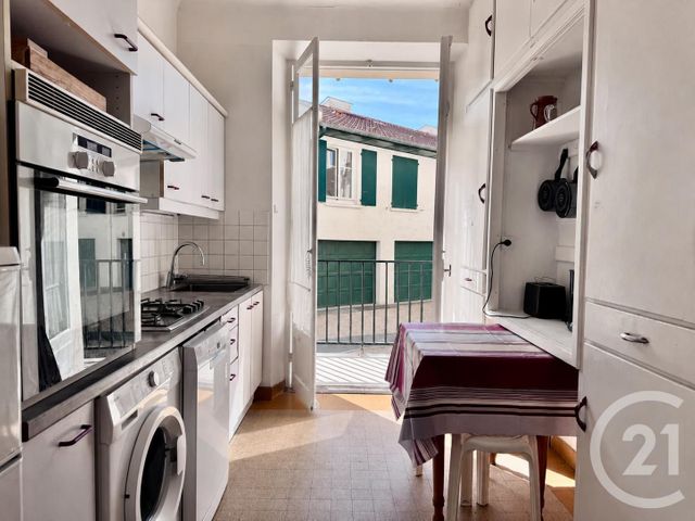 Appartement &agrave; louer - 3 pi&egrave;ces - 80,50 m2 - St Jean De Luz - 64 - AQUITAINE