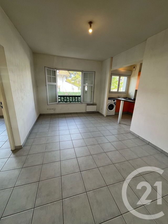 Appartement &agrave; louer - 2 pi&egrave;ces - 38 m2 - Hendaye - 64 - AQUITAINE