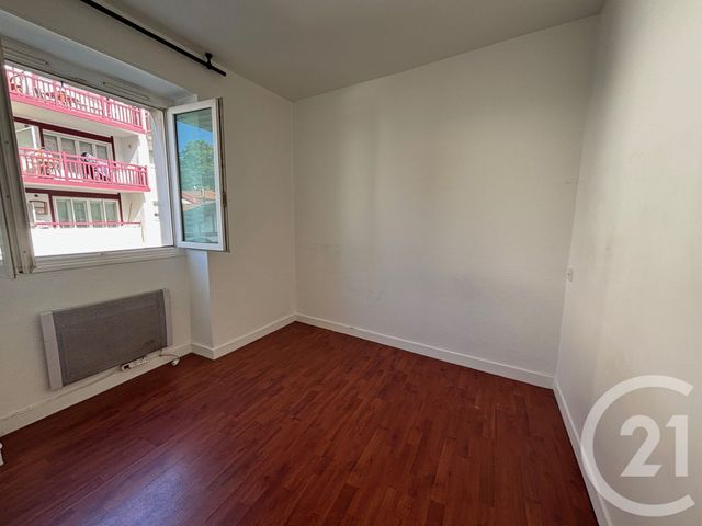 Appartement T2 &agrave; louer - 2 pi&egrave;ces - 40,06 m2 - Urrugne - 64 - AQUITAINE