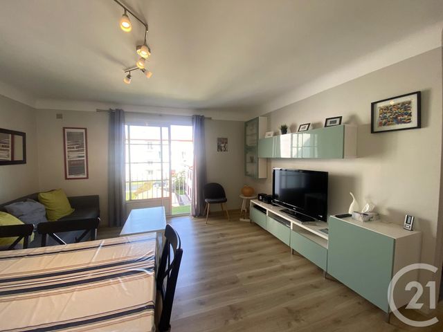 Appartement &agrave; louer - 3 pi&egrave;ces - 60,97 m2 - St Jean De Luz - 64 - AQUITAINE