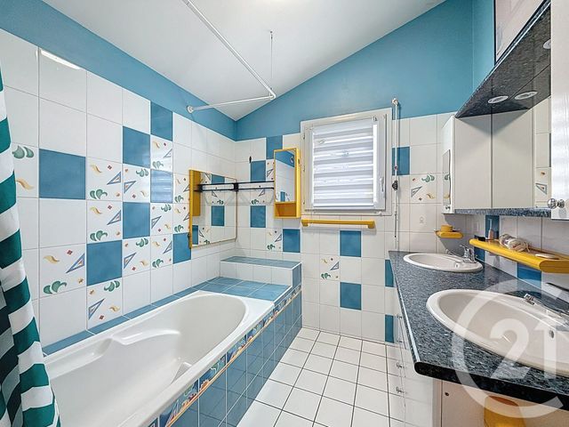 Maison &agrave; vendre - 9 pi&egrave;ces - 263 m2 - Cournon D Auvergne - 63 - AUVERGNE