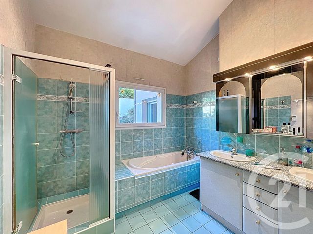 Maison &agrave; vendre - 9 pi&egrave;ces - 263 m2 - Cournon D Auvergne - 63 - AUVERGNE