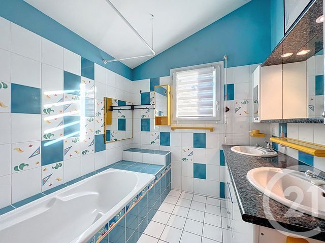 Maison &agrave; vendre - 9 pi&egrave;ces - 263 m2 - Cournon D Auvergne - 63 - AUVERGNE