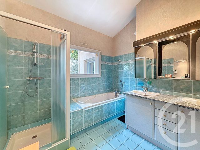 Maison &agrave; vendre - 9 pi&egrave;ces - 263 m2 - Cournon D Auvergne - 63 - AUVERGNE