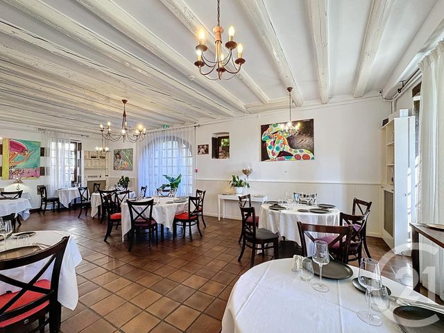 Maison à vendre - 17 pièces - 879,59 m2 - Perignat Les Sarlieve - 63 - AUVERGNE