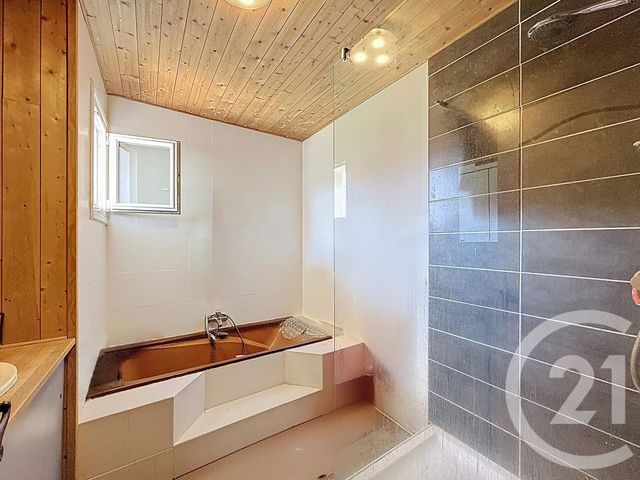 Maison à vendre - 9 pièces - 200,15 m2 - Perignat Sur Allier - 63 - AUVERGNE