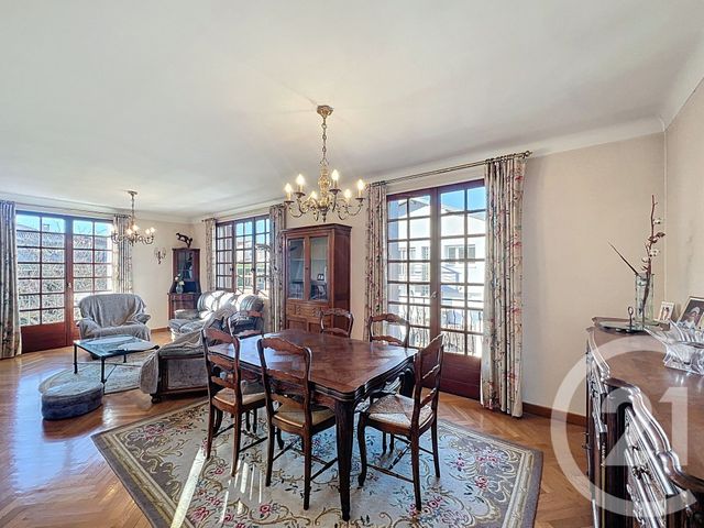 Maison &agrave; vendre - 7 pi&egrave;ces - 186,56 m2 - Cournon D Auvergne - 63 - AUVERGNE