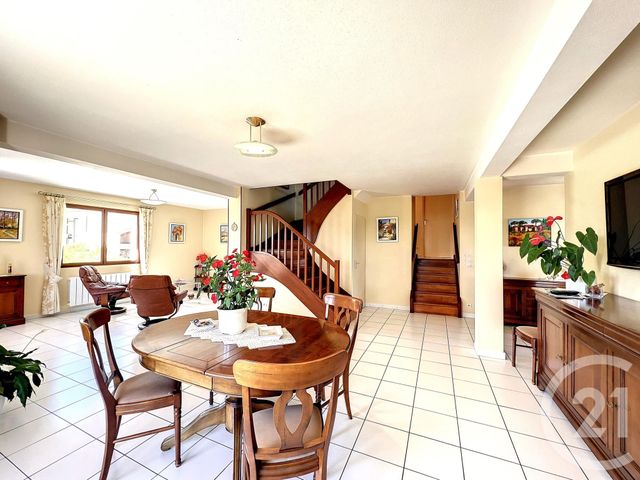 Maison à vendre - 7 pièces - 163,16 m2 - Cournon D Auvergne - 63 - AUVERGNE