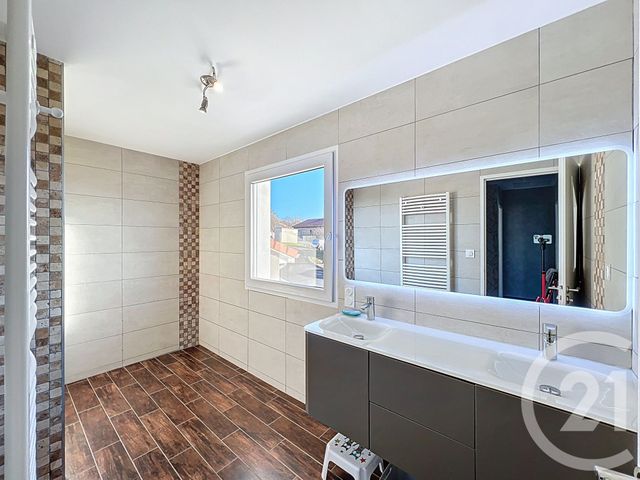 Maison &agrave; vendre - 8 pi&egrave;ces - 146,83 m2 - La Roche Blanche - 63 - AUVERGNE