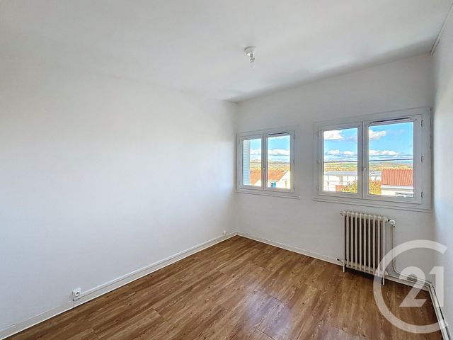 Appartement F4 à louer - 4 pièces - 71,50 m2 - Cournon D Auvergne - 63 - AUVERGNE